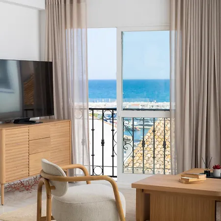 Banus - Brand New Luxury Duplex - Puerto Banus Marina - 2br - 2ba - Spectacular Mediterranean Views - Heart Of Puerto Banus - Steps From El Corte Ingles Luxury Shopping - Surrounded By Restaurants & Nightlife Марбелья