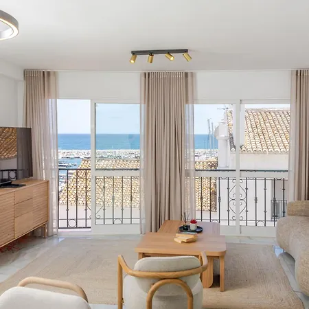 Апартаменты Banus - Brand New Luxury Duplex - Puerto Banus Marina - 2br - 2ba - Spectacular Mediterranean Views - Heart Of Puerto Banus - Steps From El Corte Ingles Luxury Shopping - Surrounded By Restaurants & Nightlife