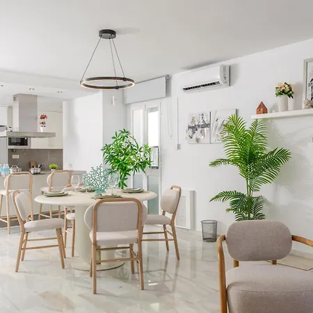 Banus - Brand New Luxury Duplex - Puerto Banus Marina - 2br - 2ba - Spectacular Mediterranean Views - Heart Of Puerto Banus - Steps From El Corte Ingles Luxury Shopping - Surrounded By Restaurants & Nightlife Апартаменты Марбелья