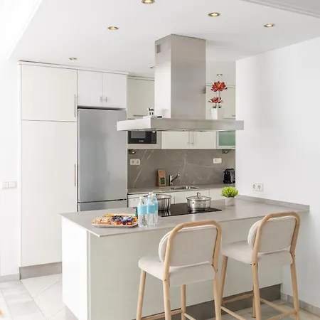 Banus - Brand New Luxury Duplex - Puerto Banus Marina - 2br - 2ba - Spectacular Mediterranean Views - Heart Of Puerto Banus - Steps From El Corte Ingles Luxury Shopping - Surrounded By Restaurants & Nightlife Апартаменты Марбелья