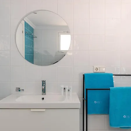 Banus - Brand New Luxury Duplex - Puerto Banus Marina - 2br - 2ba - Spectacular Mediterranean Views - Heart Of Puerto Banus - Steps From El Corte Ingles Luxury Shopping - Surrounded By Restaurants & Nightlife Апартаменты Марбелья
