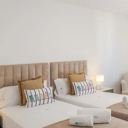 Banus - Brand New Luxury Duplex - Puerto Banus Marina - 2br - 2ba - Spectacular Mediterranean Views - Heart Of Puerto Banus - Steps From El Corte Ingles Luxury Shopping - Surrounded By Restaurants & Nightlife Апартаменты Марбелья