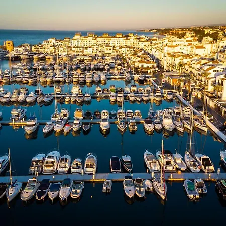 Апартаменты Banus - Brand New Luxury Duplex - Puerto Banus Marina - 2br - 2ba - Spectacular Mediterranean Views - Heart Of Puerto Banus - Steps From El Corte Ingles Luxury Shopping - Surrounded By Restaurants & Nightlife *