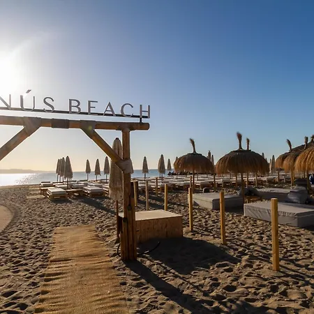 Апартаменты Banus - Brand New Luxury Duplex - Puerto Banus Marina - 2br - 2ba - Spectacular Mediterranean Views - Heart Of Puerto Banus - Steps From El Corte Ingles Luxury Shopping - Surrounded By Restaurants & Nightlife