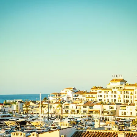 Апартаменты Banus - Brand New Luxury Duplex - Puerto Banus Marina - 2br - 2ba - Spectacular Mediterranean Views - Heart Of Puerto Banus - Steps From El Corte Ingles Luxury Shopping - Surrounded By Restaurants & Nightlife *